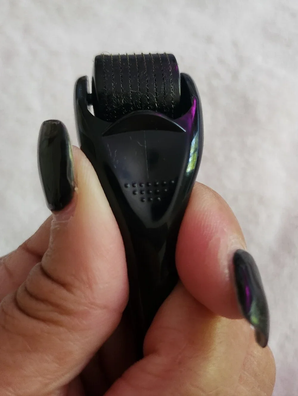 Derma Roller for Thicker-Looking Beard - Yellow Packaging, Black Roller